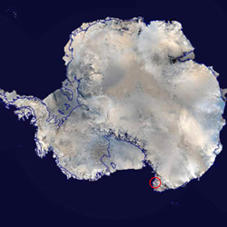 Antarktis med indsatsområdet markeret